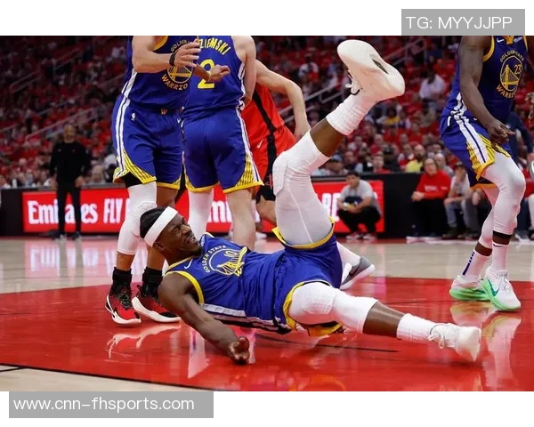 克尼佩尔表现起伏不定10投仅中3收获8分4板3助2帽并有5次失误 克尼佩尔表现起伏不定10投仅中3收获8分4板3助2帽并有5次失误